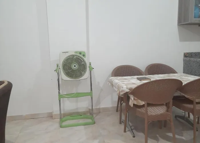 الانتر 公寓 洪加達
